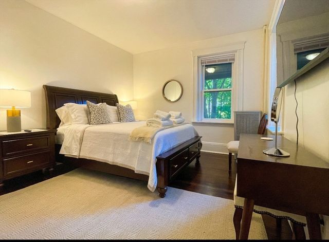 1870 Commonwealth Avenue 8, Boston, MA 02135