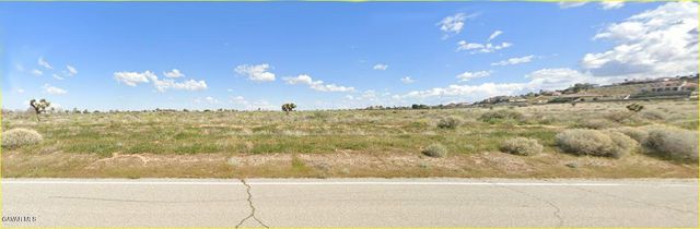 W 40th Street, Lancaster, CA 93536