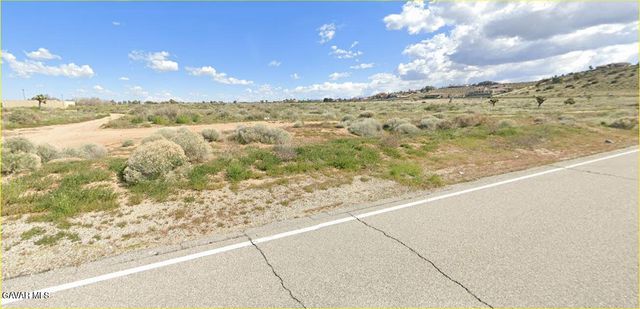 W 40th Street, Lancaster, CA 93536