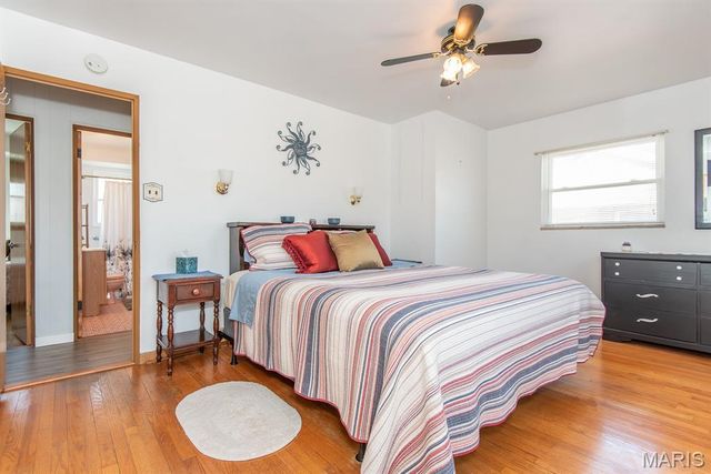 8408 Hawkesbury Drive, St Louis, MO 63121