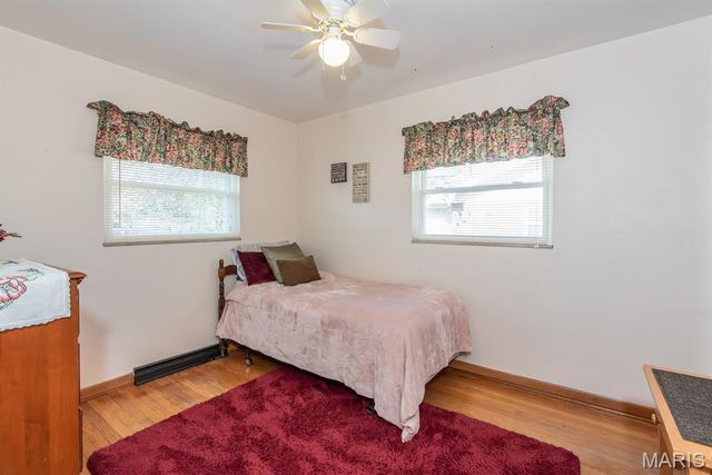 8408 Hawkesbury Drive, St Louis, MO 63121