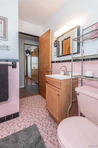 8408 Hawkesbury Drive, St Louis, MO 63121