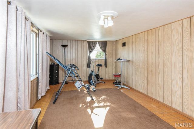 8408 Hawkesbury Drive, St Louis, MO 63121