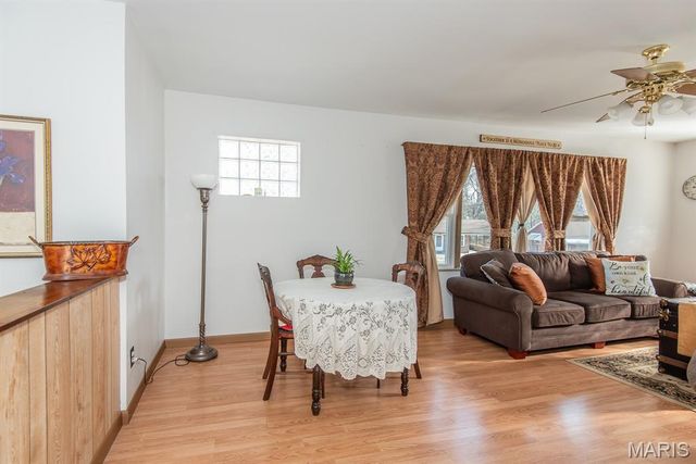 8408 Hawkesbury Drive, St Louis, MO 63121