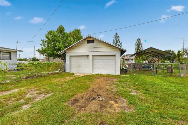 675 E BAY AVENUE, Eagle Lake, FL 33839