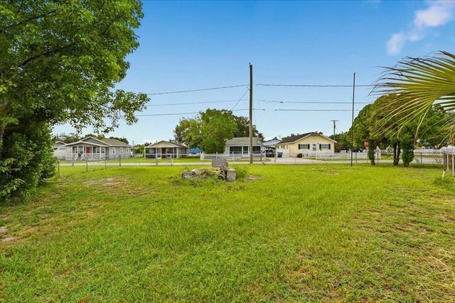 675 E BAY AVENUE, Eagle Lake, FL 33839