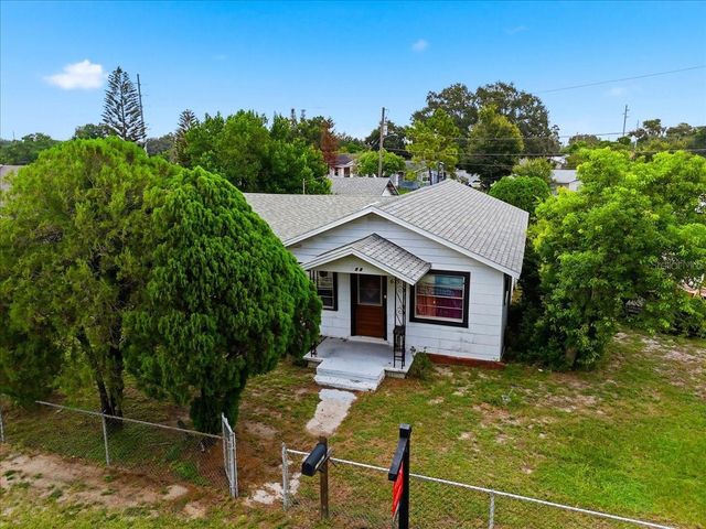 675 E BAY AVENUE, Eagle Lake, FL 33839