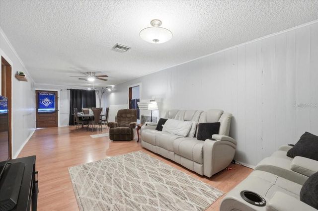 675 E BAY AVENUE, Eagle Lake, FL 33839