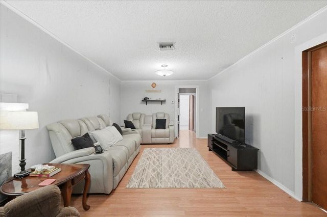 675 E BAY AVENUE, Eagle Lake, FL 33839