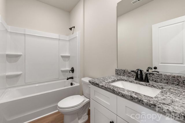 8129 Cravat Court, Charlotte, NC 28215