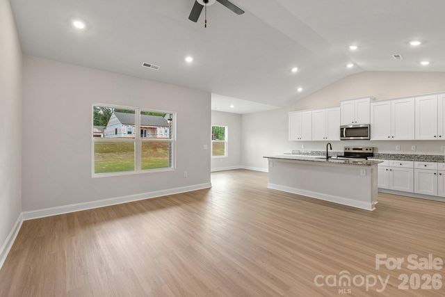 8129 Cravat Court, Charlotte, NC 28215