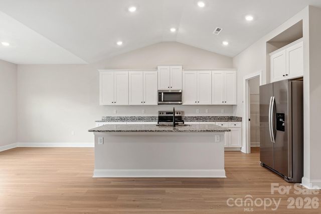 8129 Cravat Court, Charlotte, NC 28215