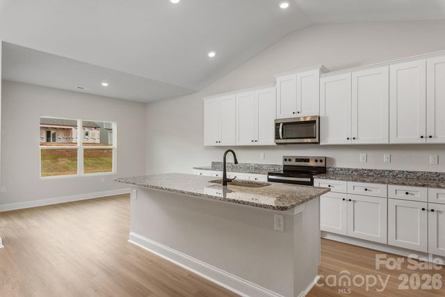 8129 Cravat Court, Charlotte, NC 28215