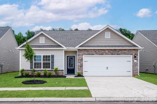 8129 Cravat Court, Charlotte, NC 28215