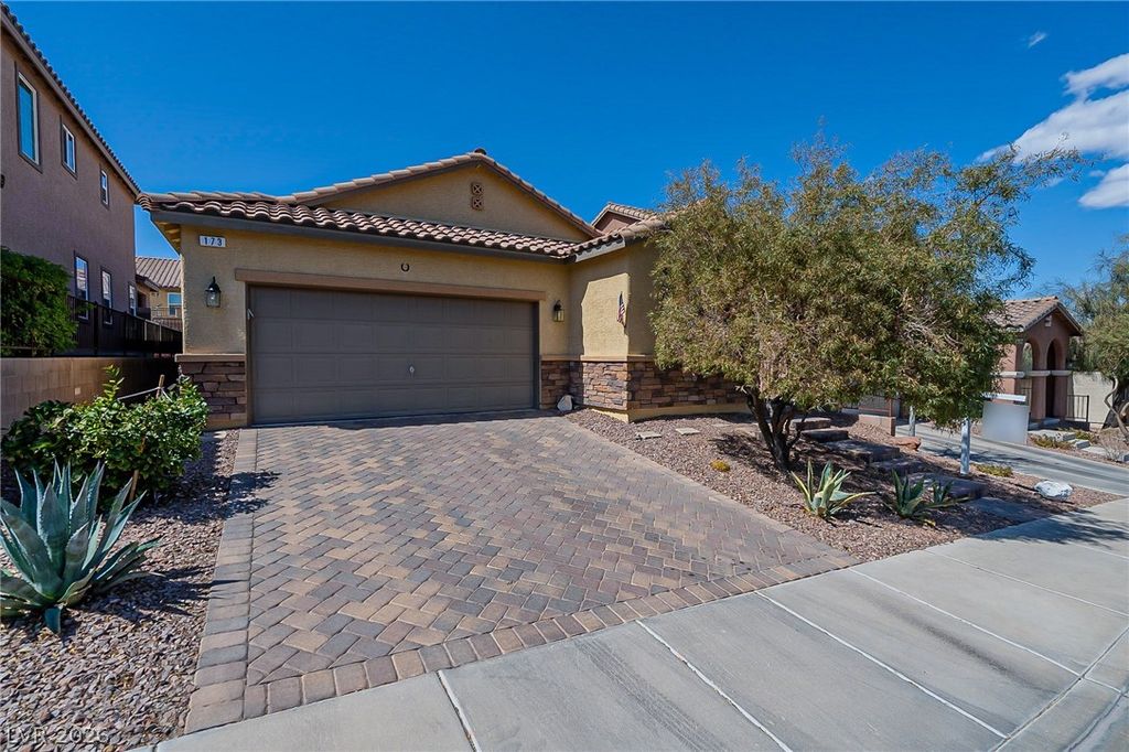 173 Tuscan Shadow Street, Henderson, NV 89012