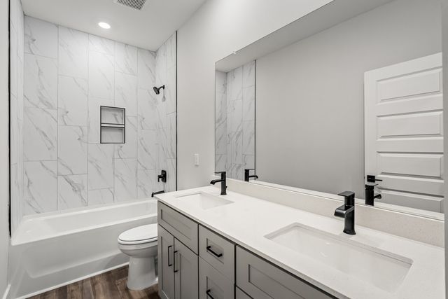 613 Silver Trace, White House, TN 37188