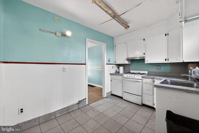 1212 MEADOW RD, Woodlyn, PA 19094