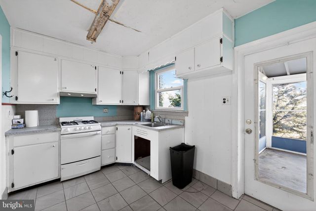 1212 MEADOW RD, Woodlyn, PA 19094