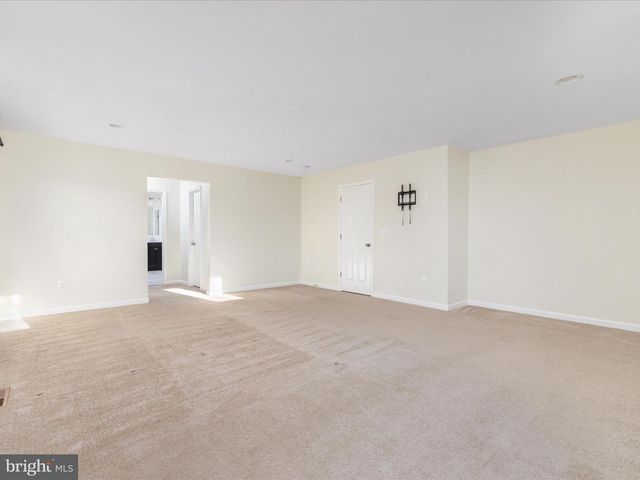 138 JEWEL BOX DR, Stephenson, VA 22656