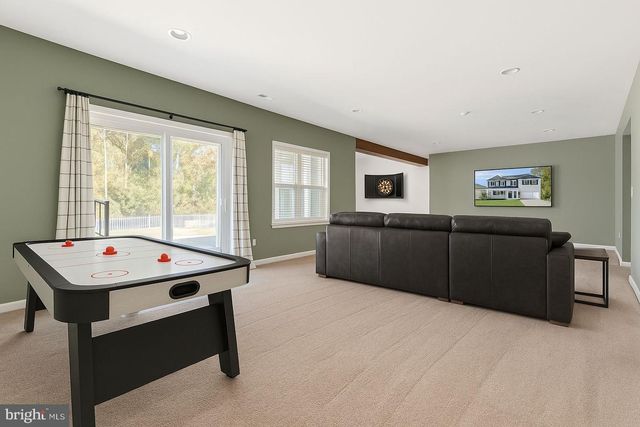 138 JEWEL BOX DR, Stephenson, VA 22656