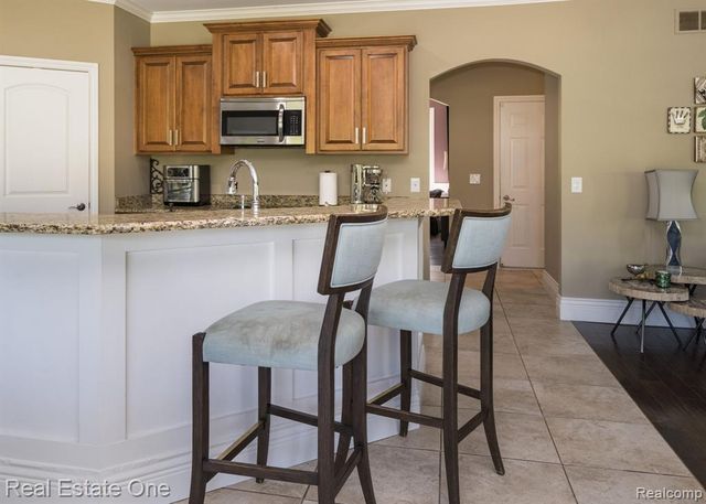 13255 Maple Lawn Drive, Shelby Twp, MI 48315