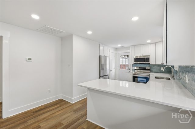 2156 New York Avenue, Savannah, GA 31404
