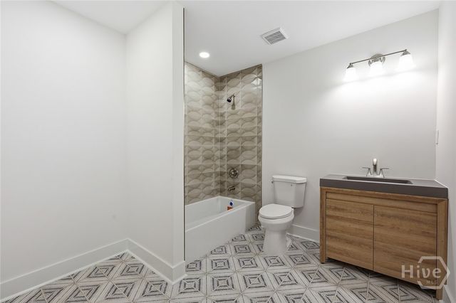 2156 New York Avenue, Savannah, GA 31404