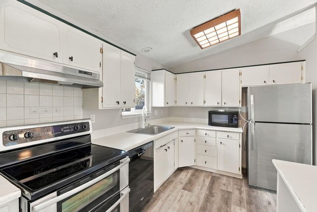 8405 N Colton St, Spokane, WA 99208