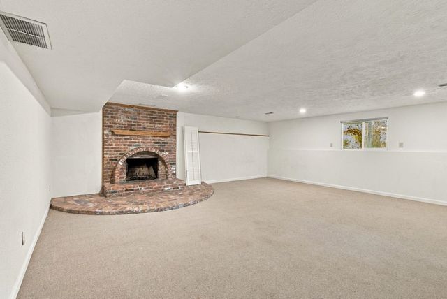 8405 N Colton St, Spokane, WA 99208