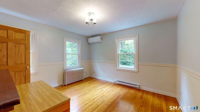 895 Hartford Turnpike, Hamden, CT 06517