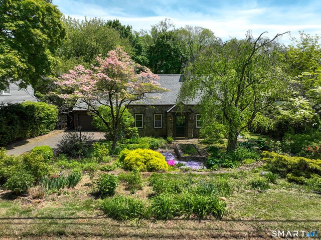 895 Hartford Turnpike, Hamden, CT 06517