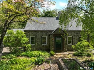 895 Hartford Turnpike, Hamden, CT 06517