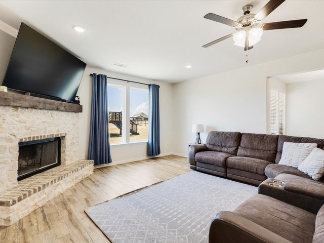 142 Lonicera Lane, Paradise, TX 76073