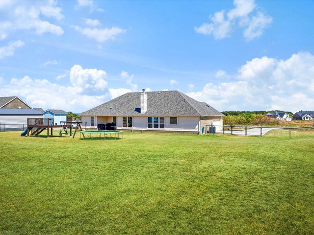 142 Lonicera Lane, Paradise, TX 76073