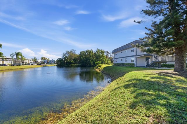 669 Saxony N, Delray Beach, FL 33446