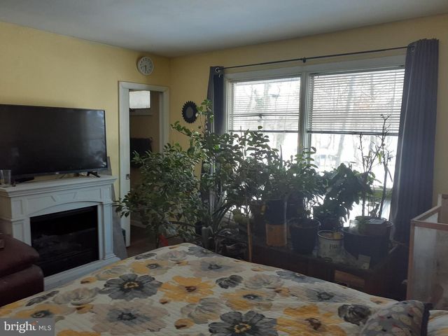 3 DEMARET, Little Egg Harbor Twp, NJ 08087