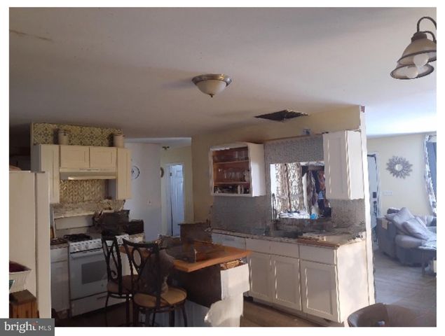 3 DEMARET, Little Egg Harbor Twp, NJ 08087