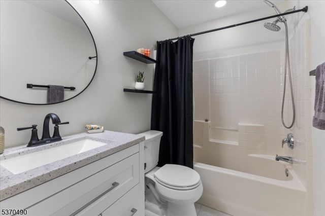 1270 Fairview Cir, Lopatcong Twp., NJ 08886