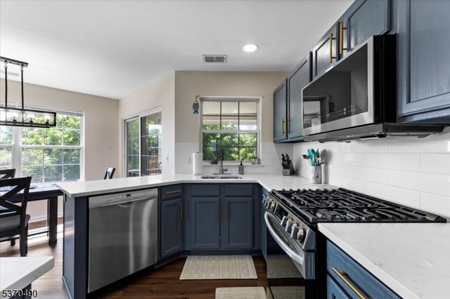 1270 Fairview Cir, Lopatcong Twp., NJ 08886