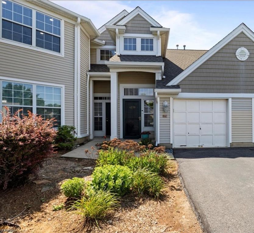 1270 Fairview Cir, Lopatcong Twp., NJ 08886