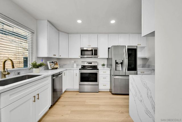 9130 Shadow Hill Road, Santee, CA 92071