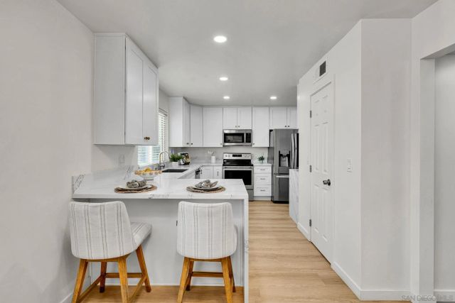 9130 Shadow Hill Road, Santee, CA 92071