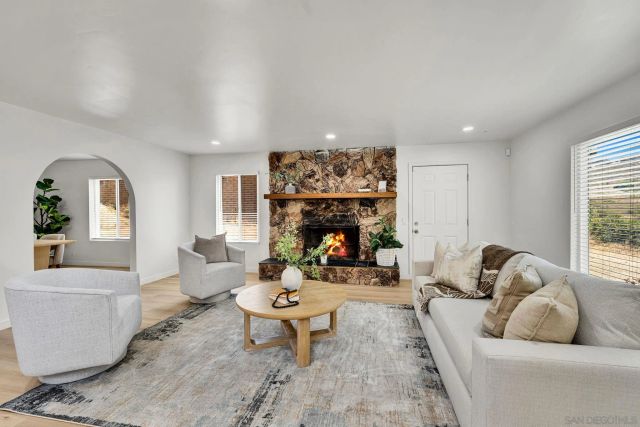 9130 Shadow Hill Road, Santee, CA 92071