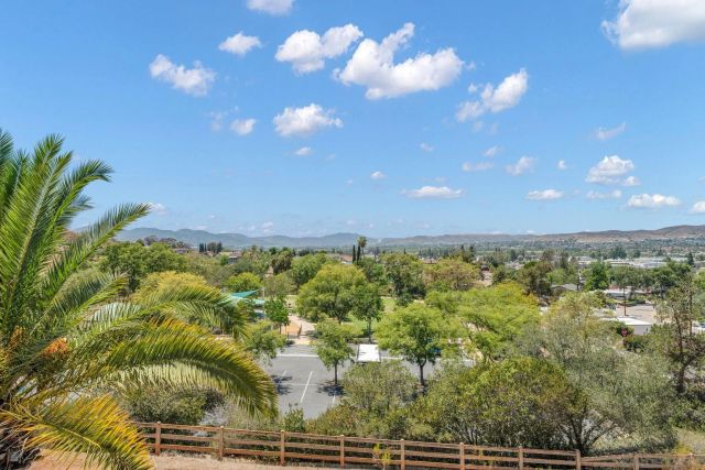 9130 Shadow Hill Road, Santee, CA 92071