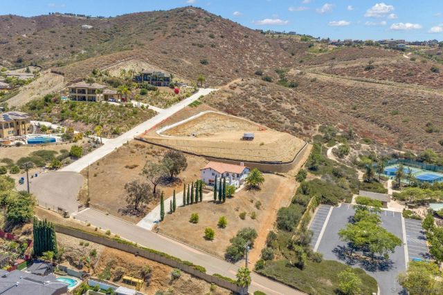 9130 Shadow Hill Road, Santee, CA 92071