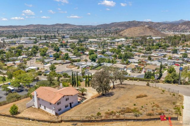 9130 Shadow Hill Road, Santee, CA 92071