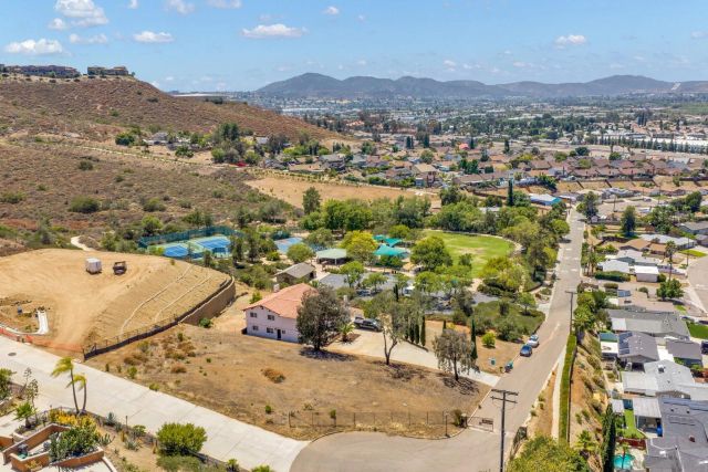 9130 Shadow Hill Road, Santee, CA 92071