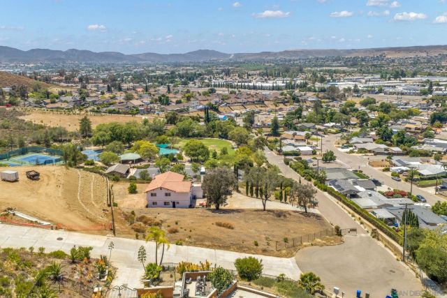 9130 Shadow Hill Road, Santee, CA 92071