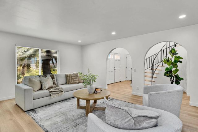 9130 Shadow Hill Road, Santee, CA 92071
