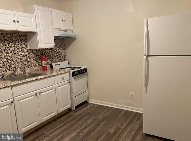 4133 BROWN ST, Philadelphia, PA 19104